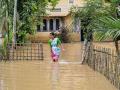 Assam floods: बाढ़, भूस्खलन और तूफान से 39 की मौत, 12 जिलों में 2,63,452 लोग प्रभावित, 1,027 गांवों में बुरा हाल - Hindi News | Assam floods 39 killed due flood, landslide storm, 263452 people affected in 12 districts bad condition in 1027 villages Nearly 4 lakh people affected situation grim  | Latest india News at Lokmatnews.in