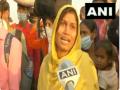 'कुछ साधन नहीं दे रहें तो पैदल तो जाने दो, बस हमें रोके ना', ढाई साल के बच्चे की मां ने सुनाया घरवापसी का दर्द, देखें वीडियो - Hindi News | Coronavirus Lockdown: Migrant labour Lady wants If govt do not have any resources, then let go on walk | Latest india News at Lokmatnews.in
