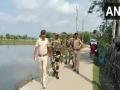 West Bengal: बामनघेरी में गश्त के दौरान सुरक्षा बलों पर हमला, उपद्रवियों की फायरिंग में 5 जवान घायल - Hindi News | West Bengal Security forces attacked during patrol in Bamangheri 5 soldiers injured in firing by miscreants | Latest india News at Lokmatnews.in