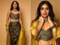 Bhumi Pednekar : बॅकलेस ड्रेसमध्ये भूमी पेडणेकरने केलं फोटोशूट, फोटो व्हायरल - Marathi News | Bhumi Pednekar was seen in a backless dress gave such poses in front of the camera | Latest filmy Photos at Lokmat.com