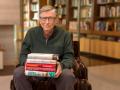 दुनिया के सबसे अमीर शख्स बिल गेट्स को 2017 में पसंद आईं ये 5 किताबें - Hindi News | Microsoft Founder Bill Gates Favorite 5 Books of 2017 | Latest world News at Lokmatnews.in
