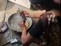 Video: घर की कड़ाही में पिस्टल धो रही थी महिला, वीडियो देखकर पुलिस ने की जांच तो सामने आया चौंकाने वाला सच, अवैध पिस्तौल फैक्ट्री पर कार्रवाई की गई - Hindi News | Video illegal pistol factory in the Morena, Madhya Pradesh woman was washing pistol | Latest crime News at Lokmatnews.in