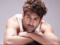 Kartik Aaryan lifestyle: एक फिल्म के 45 से 50 करोड़ लेते हैं कार्तिक आर्यन, लक्जरी कारों का शौक और आलीशान घर, देखें तस्वीरें - Hindi News | Kartik Aaryan lifestyle charges 45 to 50 crores for a film luxury cars house, see photos | Latest bollywood News at Lokmatnews.in