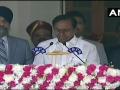 तेलंगाना: केसीआर ने दूसरी बार मुख्यमंत्री पद की शपथ ली - Hindi News | Hyderabad: K Chandrasekhar Rao takes oath as the Chief Minister of Telangana | Latest india News at Lokmatnews.in
