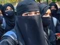 हिजाब विवाद: HC के फैसले से आहत उडुपी में 40 छात्राओं ने पीयू परीक्षा छोड़ी, हिजाब पहनकर परीक्षा केंद्र पहुंचने पर नहीं मिली एंट्री - Hindi News | Hijab row 40 Muslim girls abstain from PU exams in Udupi | Latest india News at Lokmatnews.in