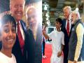 पीएम मोदी और डोनाल्ड ट्रंप के साथ सेल्फी लेकर रातोंरात स्टार बना ये बच्चा, PMO ने भी शेयर किया वीडियो, जानिये कौन है ये - Hindi News | Boy Clicks Selfie With PM Modi and Donald Trump in Howdy, Modi goes viral, know about the boy | Latest weird News at Lokmatnews.in