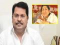 Maharashtra: कांग्रेस नेता विजय वडेट्टीवार ने पुणे अस्पताल विवाद पर लता मंगेशकर के परिवार को 'लुटेरों का गिरोह' कहा - Hindi News | Maharashtra Cong Leader Vijay Wadettiwar Calls Lata Mangeshkar’s Family 'Gang Of Looters' Over Pune Hospital Row | Latest india News at Lokmatnews.in