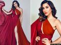 सोफी चौधरी ने रेड ड्रेस में ढाया कहर, फोटो देख फैंस कहेंगे वाह - Hindi News | Sophie Chaudhary's sizzling style shows her heart | Latest bollywood Photos at Lokmatnews.in