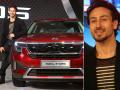 Kia Seltos भारत में हुई लॉन्च, टाइगर श्रॉफ का दिखा इस दौरान स्टाइलिश अंदाज - Hindi News | Tiger Shroff at the launch of Kia Seltos at jw marriott juhu | Latest bollywood Photos at Lokmatnews.in