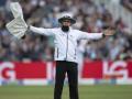 Cricket umpire Aleem Dar: रिकॉर्ड 435 अंतरराष्ट्रीय मैच में अंपायरिंग, 21 साल मैदान पर डटे, जानें इनके बारे में - Hindi News | Cricket umpire Aleem Dar 54-yearold elite panel in 2002 record 144 test 222 one-day internationals and 69 Twenty20s retires record 435 international matches | Latest cricket News at Lokmatnews.in