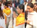 दीपिका पादुकोण ने फिल्म 'पद्मावत' के लिए सिद्धिविनायक से की प्रार्थना, देखें तस्वीरें - Hindi News | deepika padukone prayer in sidhi vinayak temple for film padmaavat, see pics | Latest bollywood Photos at Lokmatnews.in
