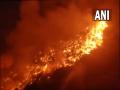 दिल्ली के भलस्वा लैंडफिल स्थल पर आग लगी, फायर ब्रिगेड की 12 गाड़ियां मौके पर, देखें तस्वीरें - Hindi News | Delhi fire broke out at bhalswa landfill 12 fire tenders on spot | Latest india Photos at Lokmatnews.in