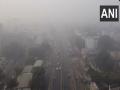 Delhi Fog: दिल्ली ने ओढ़ी घने कोहरे की चादर, 100 से अधिक उड़ानें लेट, 26 ट्रेनें प्रभावित - Hindi News | Delhi covered with dense fog more than 100 flights delayed 26 trains affected | Latest india News at Lokmatnews.in