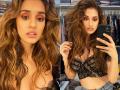 सोशल मीडिया पर छाया Disha Patani का ग्लैमरस अंदाज, तस्वीरें देखकर हो जाएंगे दीवाने, देखें फोटो - Hindi News | Disha Patani trending in google for her latest Glamorous photos see images | Latest bollywood Photos at Lokmatnews.in