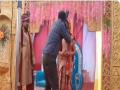 तस्वीर खींचने के लिए जानबूझकर बार-बार दुल्हन को टच कर रहा था फोटोग्राफर, गुस्से में आकर दूल्हे ने जड़ा थप्पड़ और फिर... - Hindi News | Groom slaps photographer during wedding photoshoot video goes viral on social media | Latest weird News at Lokmatnews.in