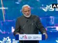 Modi in Russia LIVE updates: पीएम मोदी का ऐलान-फॉर ईस्ट के लिए 1 अबर डॉलर ऋण देगा भारत - Hindi News | Modi in Russia LIVE updates meets japan pm shinzo abe Malaysian PM Mahathir Mohamad | Latest world News at Lokmatnews.in