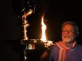 कोरोना के खिलाफ जंग: देशवासियों के साथ पीएम नरेंद्र मोदी ने किया दीप प्रज्वलन, ट्वीट किया ये संस्कृत का श्लोक - Hindi News | | Latest india News at Lokmatnews.in