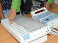असम में मतगणना केंद्र पर इस्तेमाल न की गई EVM मिलने से हलचल, जांच में सामने आई ये बात - Hindi News | Unused EVMs found at polling station in Assam | Latest india News at Lokmatnews.in