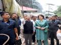 हिमाचल पहुंची प्रियंका गांधी की केंद्र से अपील- हिमाचल की तबाही को राष्ट्रीय आपदा घोषित किया जाए, पीड़ितों से मुलाकात भी की - Hindi News | Priyanka Gandhi's appeal to the Center Himachal's devastation should be declared a national disaster | Latest india News at Lokmatnews.in