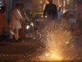 Fire on Diwali: दीपावली पर "दोहरा शतक", रात 10 से 11 के बीच सबसे ज्यादा कॉल - Hindi News | Fire on Diwali delhi fire services this diwali receives 208 calls | Latest crime News at Lokmatnews.in