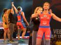 PWL: फोगाट बहनों के बीच मुकाबले को देख गूंज उठा पूरा स्टेडियम, देखें तस्वीरें - Hindi News | pro wrestling league geeta phogat defeats ritu, see photos | Latest other-sports Photos at Lokmatnews.in