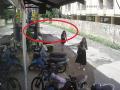 VIDEO: प्यार का ऐसा अंजाम सोचा ना होगा आपने, देखें कैसे सरेआम शख्स ने अपनी प्रेमिका को मारी गोली - Hindi News | EX-Girlfriend refuses to talk boyfriend shoots woman dean, Chilling moment video viral | Latest crime News at Lokmatnews.in