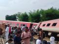 Dibrugarh-Chandigarh Train Accident: गोंडा में रेल हादसा, चार की मौत, 20 घायल - Hindi News | UP Four killed 20 injured in Gonda train accident | Latest india News at Lokmatnews.in