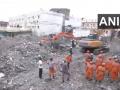 Surat Building Collapse: सूरत में 6 मंजिला इमारत जमींदोज; अब तक 7 की मौत, रेस्क्यू ऑपरेशन जारी - Hindi News | Surat Building Collapse 6 storey building collapse in Surat 7 dead so far rescue operation underway | Latest india News at Lokmatnews.in