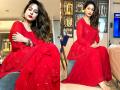 रेड कलर की ड्रेस में हिना खान ने शेयर की तस्वीरें, फैंस को कहा ईद मुबारक, देखें तस्वीरें - Hindi News | Hina khan share photos in red dress wishes her fans on eid see pictures | Latest television Photos at Lokmatnews.in