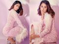 हिना खानने फ्लॉन्ट केली फिगर, ट्रान्सपरेंट बॉडीकॉन ड्रेसमध्ये दिसतेय ग्लॅमरस, See Pics - Marathi News | Hina Khan sizzling pictures in pink bodycon transparent dress see pics | Latest filmy Photos at Lokmat.com