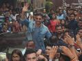 ऋतिक रोशन ने फैंस की भीड़ के बीच किया 'सुपर 30' का प्रमोशन, देखें Photos - Hindi News | Super 30 Promotion: Hrithik Roshan visits Gaiety to meet the fans, View Photos | Latest bollywood Photos at Lokmatnews.in