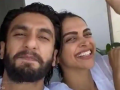 Janta Curfew: PM Modi की अपील पर Bollywood celebs ने बजाई थाली, ताली और घंटी - Hindi News | Deepika Padukone, Ranveer Singh, Akshay Kumat Joins Janta Curfew | Latest bollywood Videos at Lokmatnews.in