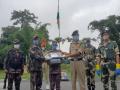 पश्चिम बंगाल: बकरीद के मौके पर बीएसएफ ने बॉर्डर गार्ड्स बांग्लादेश से किया मिठाई का आदान-प्रदान, सामने आई तस्वीरें - Hindi News | West Bengal: BSF exchange sweets with Border Guards Bangladesh at India-Bangladesh border in Fulbari on Eid Al Adha | Latest india News at Lokmatnews.in