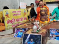 World Cup 2023 Final: भारत की जीत के लिए मध्य प्रदेश में भगवान की शरण में क्रिकेट फैन - Hindi News | World Cup 2023 Final Cricket fans in MP seek God is help for India victory | Latest cricket News at Lokmatnews.in