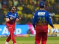 IPL 2024, Yash Dayal RCB vs CSK: बच्चे की पीड़ा एक मां ही समझ सकती है, ठीक 405 दिन पहले एक ओवर में रिंकू सिंह ने 5 छक्के मारे, जीत के बाद मां से बात, देखें मार्मिक वीडियो - Hindi News | IPL 2024, Yash Dayal RCB vs CSK How are You Now Feeling Maa? Yash Dayal Calls Up Mother Helping RCB Beat CSK rinku singh beting 5 sixes see Only a mother can feel | Latest cricket News at Lokmatnews.in