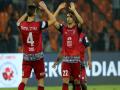 ISL-4: मुम्बई को 2-1 से हराकर जमशेदपुर एफसी टॉप-4 में - Hindi News | ISL 4 jamshedpur fc in top 4 in point table beating mumbai city fc | Latest football News at Lokmatnews.in