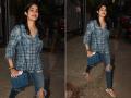 जाह्नवी कपूर का कैजुअल लुक में बदला बदला अंदाज है एकदम बिंदास, देखें Photos - Hindi News | Photo Gallery: RoohiAfza Actress Janhvi Kapoor spotted at bandra | Latest bollywood Photos at Lokmatnews.in