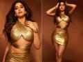 Janhvi Kapoor flaunting her curves in golden dress, see pics - Hindi News | Janhvi Kapoor flaunting her curves in golden dress, see pics | Latest entertainment Photos at Lokmattimes.com