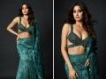 ग्रीन कलर के लहंगा चोली में बला की खूबसूरत लग रही जान्हवी कपूर, स्टाइलिश अंदाज में दिए पोज - Hindi News | Janhvi Kapoor looking beautiful in green color lehenga choli posed in a stylish style | Latest bollywood Photos at Lokmatnews.in