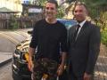 अक्षय कुमार ने खरीदी Jeep Compass, जानें क्या है इस एसयूवी की खूबियां - Hindi News | Bollywood actor Akshay Kumar Is Now The Proud Owner Of The Jeep Compass | Latest automobile News at Lokmatnews.in