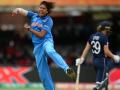 Jhulan Goswami 2022: गोस्वामी का अंतिम अंतरराष्ट्रीय मैच, इंग्लैंड ने पहले गेंदबाजी का फैसला किया, देखें वीडियो - Hindi News | Jhulan Goswami 2022 legend inspiration champion last international match India jersey best moments in my life watch video rohit sharma | Latest cricket News at Lokmatnews.in