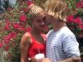 एक्ट्रेस हैली बाल्डविन को 'किस' करते नजर आए जस्टिन बीबर - Hindi News | Hailey Baldwin and Justin Bieber passionately KISS in the Bahamas | Latest hollywood Videos at Lokmatnews.in