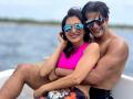 Karanvir Bohra shares some romantic pictures with wife Teejay Sindhu, see pics - Hindi News | Karanvir Bohra shares some romantic pictures with wife Teejay Sindhu, see pics | Latest entertainment Photos at Lokmattimes.com