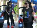 जिम ऑउटफिट में नजर आईं बेगम करीना कपूर, देखें तस्वीरें - Hindi News | Kareena Kapoor spotted at gym in bandra at mumbai, see pics | Latest bollywood Photos at Lokmatnews.in