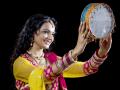 Karwa Chauth 2023: करवा चौथ के लिए शुभ माने जाते हैं लाल के अलावा ये रंग, सुहागिनें कर सकती हैं इनका इस्तेमाल - Hindi News | Colours Other than Red That Are Auspicious For Karwa Chauth | Latest spirituality News at Lokmatnews.in