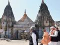 काशी विश्वनाथ मंदिर से जुड़ीं 10 बातें जो आप नहीं जानते - Hindi News | PM Modi offers prayers at Kashi kashi vishwanath temple varanasi, know interesting facts about kashi vishwanath temple, timing, history, corridor, Images, trust, closing timing | Latest spirituality News at Lokmatnews.in