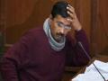 CM अरविंद केजरीवाल की कार पर हमला, लाठी-डंडों से लैस थे करीब 100 लोग - Hindi News | CM Arvind Kejriwal's car attacked in Narela, no casualties: Official | Latest politics News at Lokmatnews.in