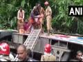 केरल में बस के खाई में गिरने से सबरीमाला के 62 तीर्थयात्री घायल, 9 बच्चों समेत 64 लोग थे सवार, कइयों की हालत गंभीर - Hindi News | | Latest india News at Lokmatnews.in