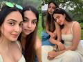 कियारा आडवाणी ने शेयर की तस्वीरें, बहन संग बिता रही हैं क्वालिटी टाइम, see pics - Hindi News | Kiara Advani latest photos with sister ishita pics goes viral | Latest bollywood Photos at Lokmatnews.in