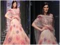 Lakme Fashion Week: कृति सैनन ने रैंप पर बिखेरा जलवा, देखें वीडियो - Hindi News | Lakme Fashion Week 2018 Kriti Sanon walked on ramp walk for Tarun Tahiliani | Latest bollywood News at Lokmatnews.in
